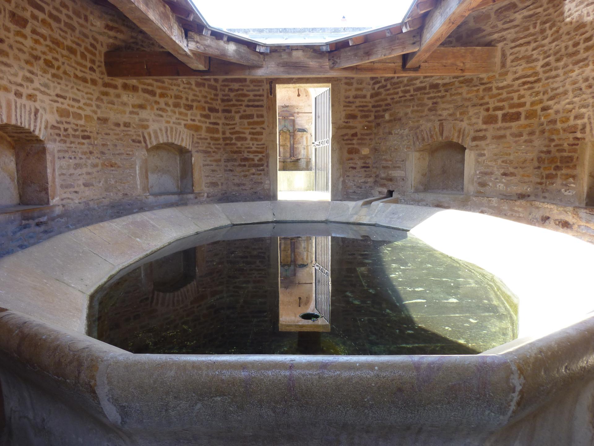 Lavoir de Bissy-sous-Uxelles